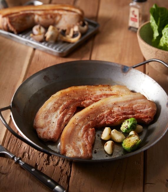 허브 먹은 돼지 삼겹살 구이용 500g (냉장, 캐나다산)
