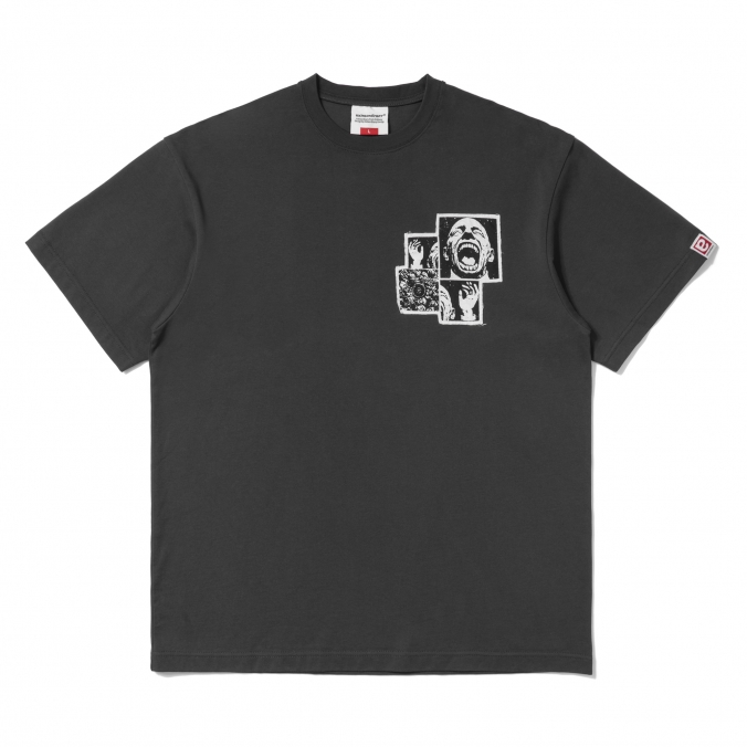 GRAPHIC PATCHWORK TEE CHARCOAL