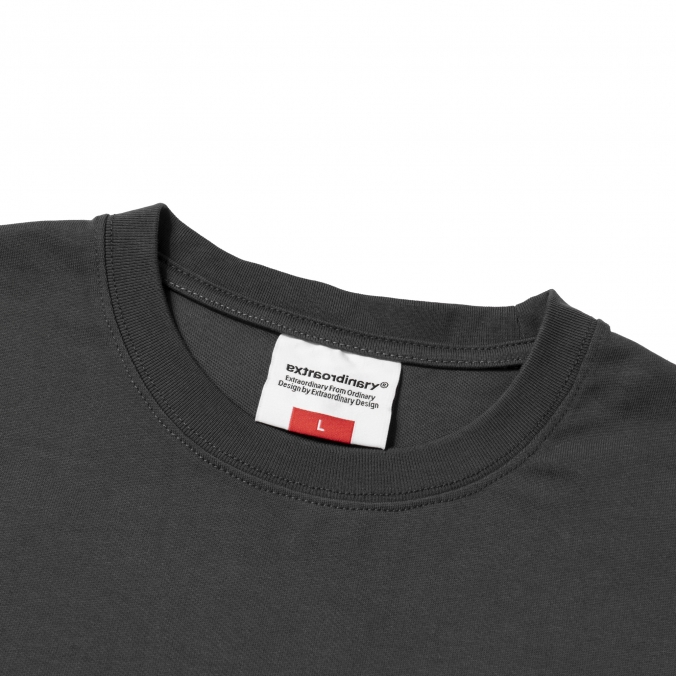 GRAPHIC PATCHWORK TEE CHARCOAL