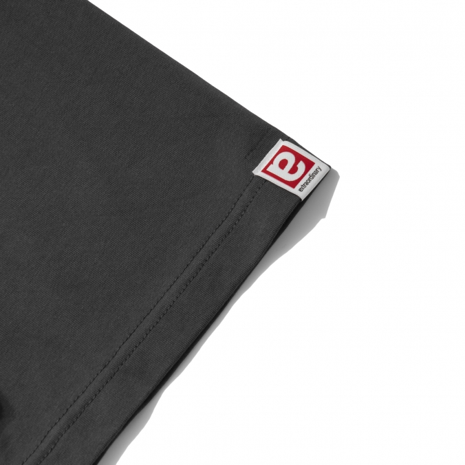 GRAPHIC PATCHWORK TEE CHARCOAL