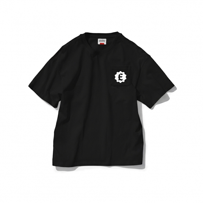 STUDIO LOGO POCKET TEE BLACK