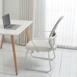 로고스토리 STS 바퀴없는 고정형의자