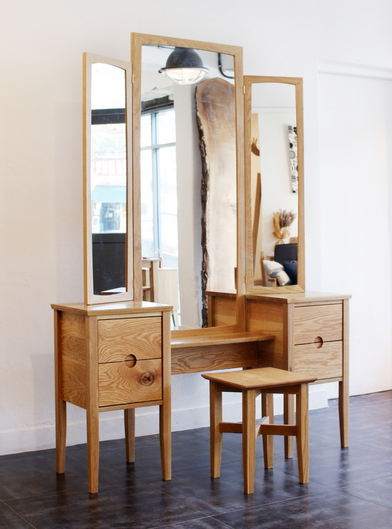 urbanworks grand dressing table - whiteoak, cherry