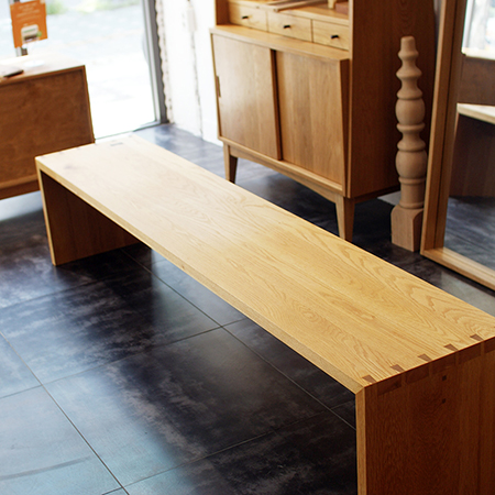 urbanworks dovetail oak bench