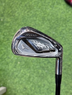 중고 미즈노 JPX825포지드 남성 4번아이언 카본SR