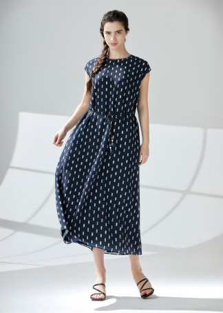 주얼리 넥장식 슬리브리스 플레어 원피스(I9M2OP07)