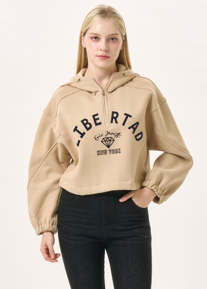 크롭 레터링 포인트 후드 (I9W4TH02)