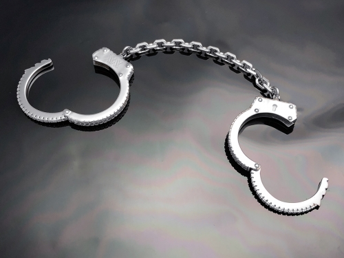 Iced Cuffs Chain Ring