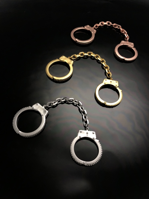 Iced Cuffs Chain Ring