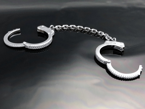 Iced Cuffs Chain Ring