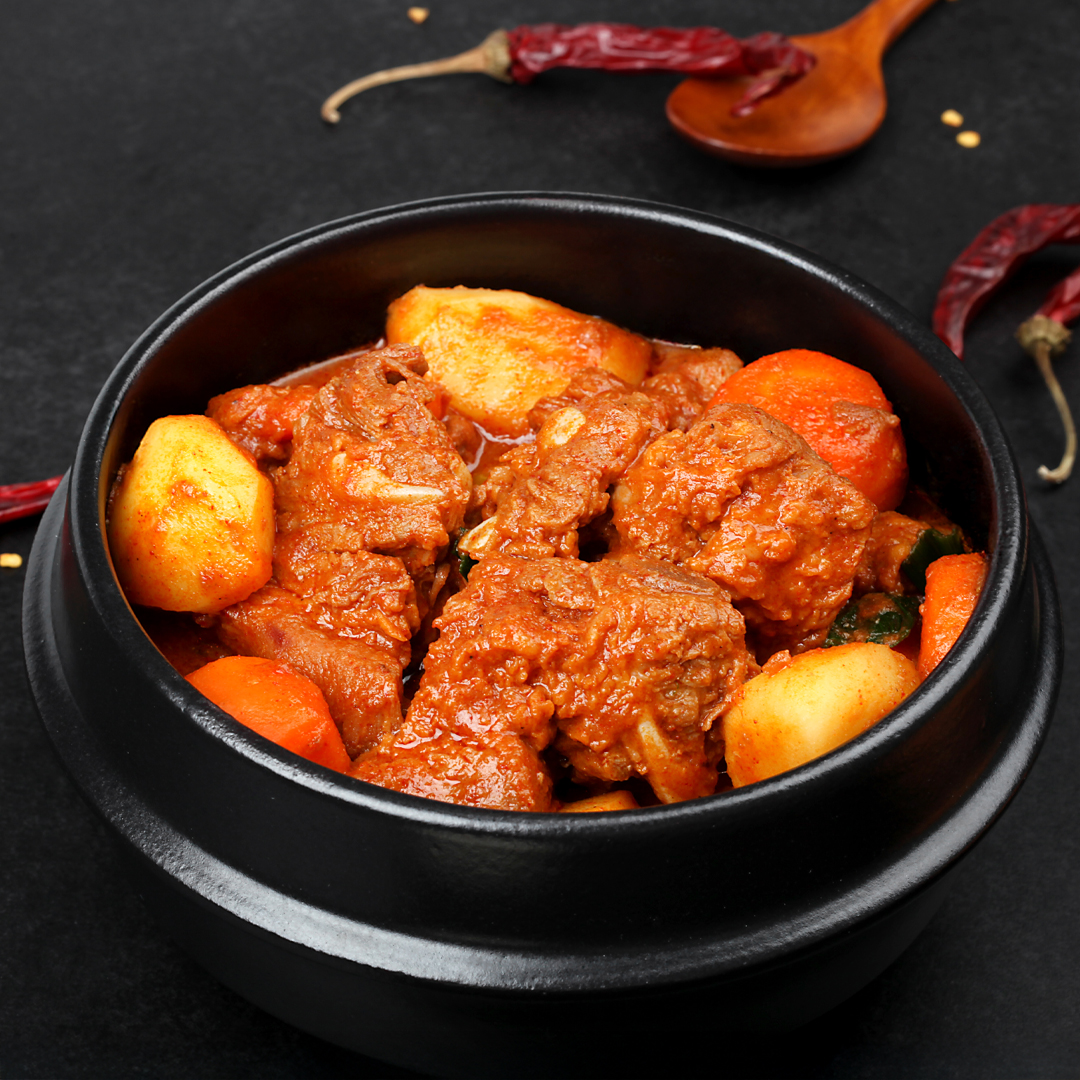 [임박세일] 입안을 감싸는 매콤담백한 맛 한돈 뚝딱 매운 돼지갈비찜 1kg