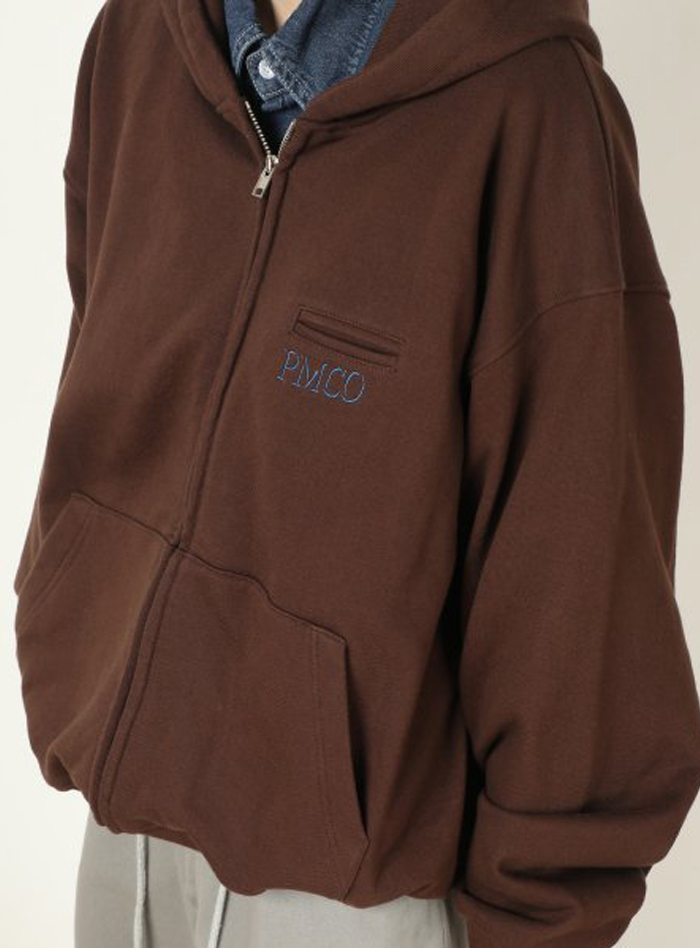 POCKET LOGO HOOD ZIP-UP (BROWN)