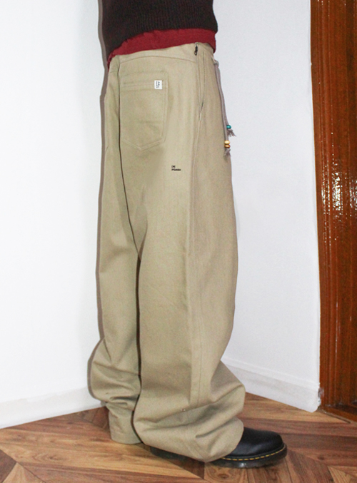 2POCKET CIRCLE STITCH CHINO PANTS (BEIGE)