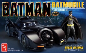 AMT01107 1/25 BATMOBILE W/ RESIN BATMAN FIGURE - BATMAN