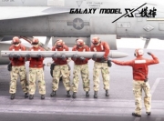 [사전 예약] F48138 1/48 U.S. NAVY SIX-PERSON CREW PERFORMING PRE-LAUNCH HANDLING OF AIM-120 MISSILE