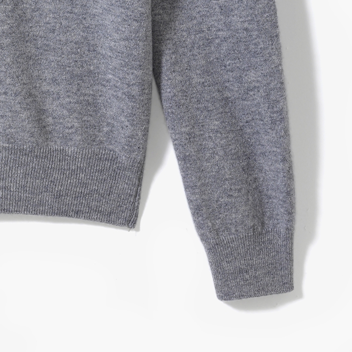 CREW NECK KNIT LIGHT GRAY