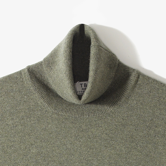 CASHMERE TURTLENECK KNIT LIGHT GREEN