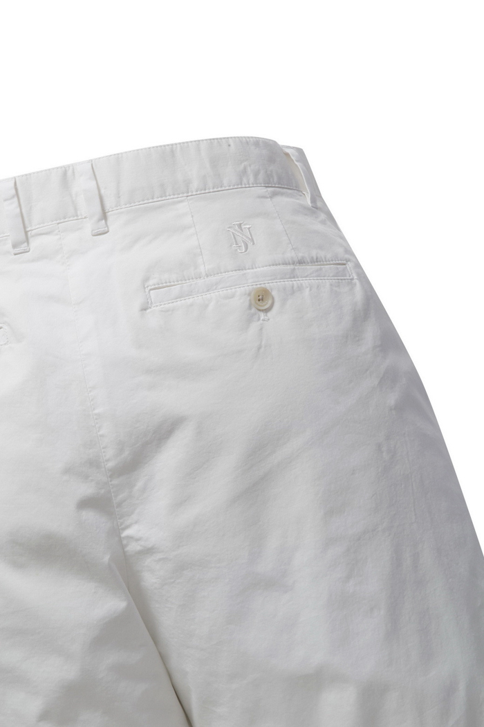 BERMUDA SHORT PANTS (JN X SFM) WHITE