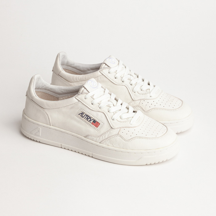 MEDALIST SNEAKERS WASHED SG (SOLID GOAT) WHITE SG10
