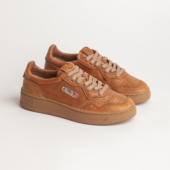 MEDALIST SNEAKERS WASHED SG (SOLID GOAT) TOBACCO SG14