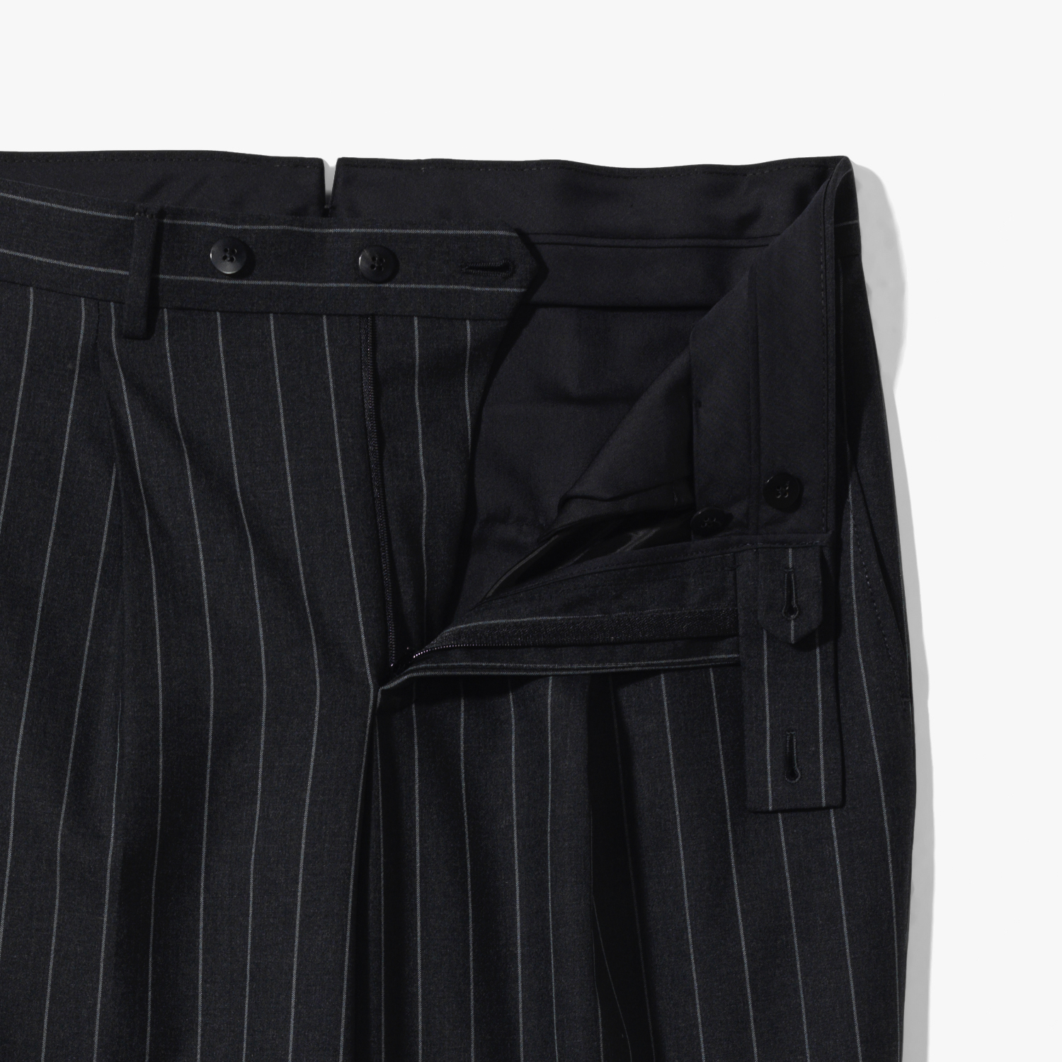 AIDA SUIT (CHALK STRIPE) DARK GRAY