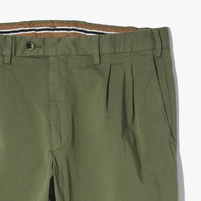 NEW SLIM FIT 2PLEATS MILITARY GREEN