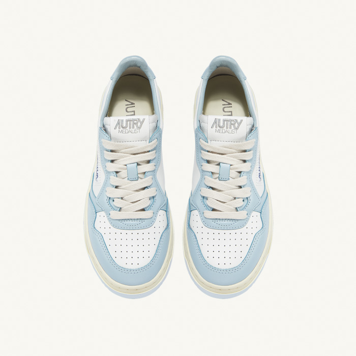 MEDALIST SNEAKERS WB (LEATHER/LEATHER) LIGHT BLUE WB40