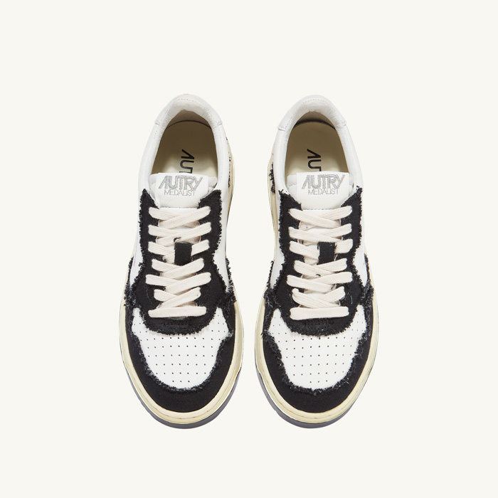 MEDALIST LOW SNEAKERS CB BLACK CB02