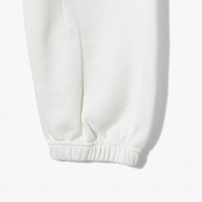 (WOMAN) JOGGER PANTS (LOGO PATCH) WHITE