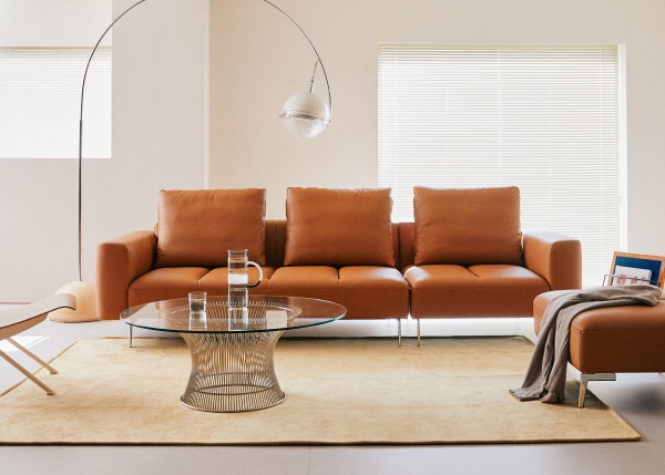 [NEW] 디에시즈 컴팩트 4인 베티버 천연 면피 소가죽 소파