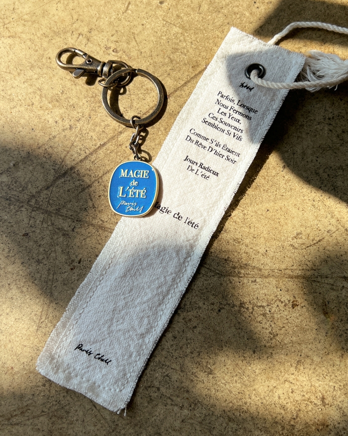 la Magie Bleu Keychain