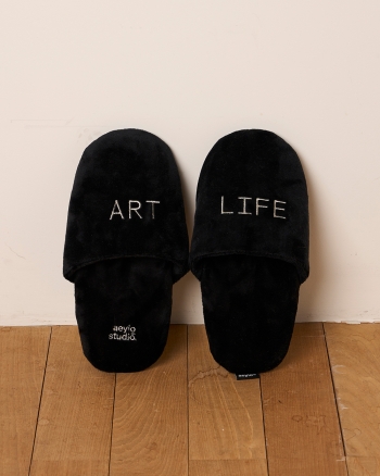 에이와이오 로고 룸 슬리퍼 (2 sizes)