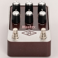 Universal Audio UAFX Ruby '63 Boost Amplifier 유니버셜 오디오 스테레오 앰프 및 에뮬레이션 페달