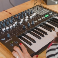 Arturia MiniBrute 2 Noir 아투리아 아날로그 신디사이저