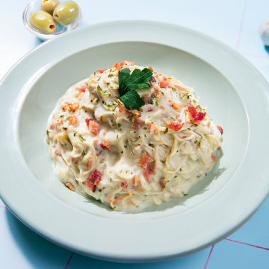 베이컨 크림 꼬단면 140 g