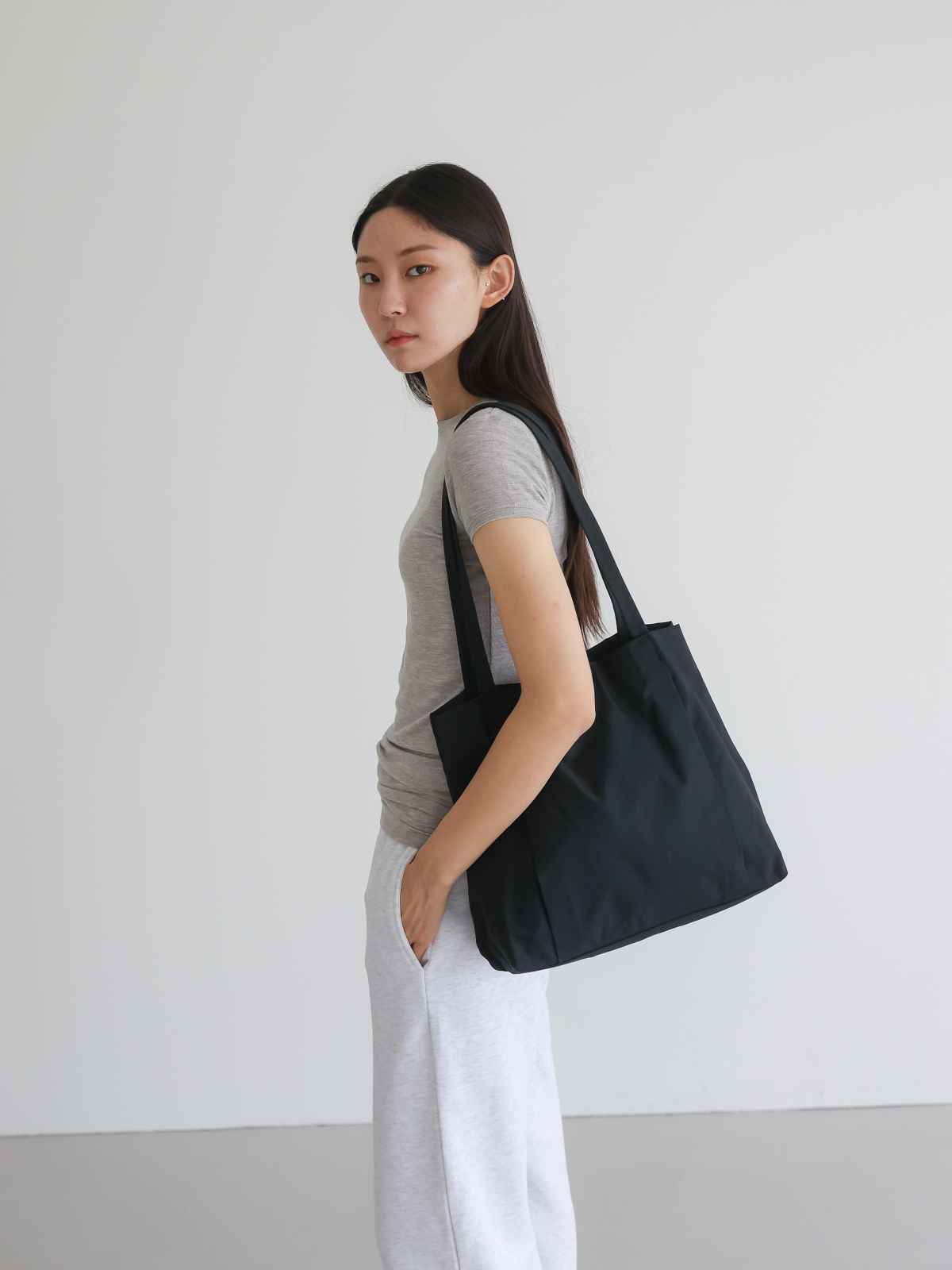 Rose Nylon Shoulderbag  로제 나일론 숄더백