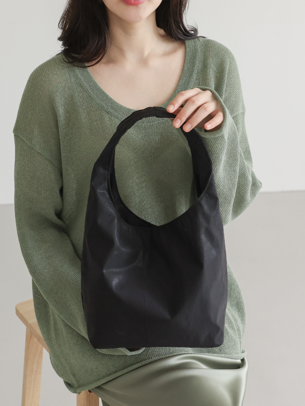 Roa Foil Nylon MINI 로아 유광포일 미니 호보백