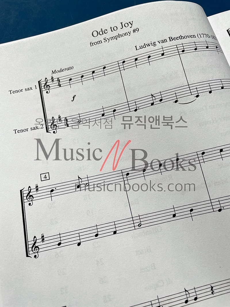 Easy Classics for Tenor Saxophone (flute, clarinet, alto sax, trumpet)테너 색소폰을 위한 쉬운 클래식 악보[MB96299]