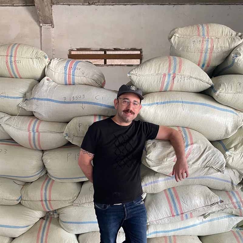 인도네시아에서 온 편지#133. 카페 임포츠 피에로와의 인터뷰