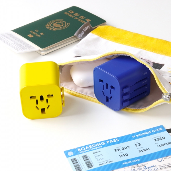 해외 여행용 멀티탭 어댑터 콘센트 돼지코