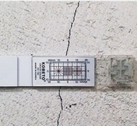 균열폭진행측정기(크랙게이지)