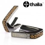 탈리아 카포 Thalia Capos B200-HK-PL(Capo with Hawaiian Koa Plumeria Lei Engraved Inlay/ 24k)통기타 일렉기타 클래식 기타 모두 사용 가능!