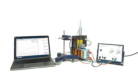 Hall effect in n- and p-germanium (PC)