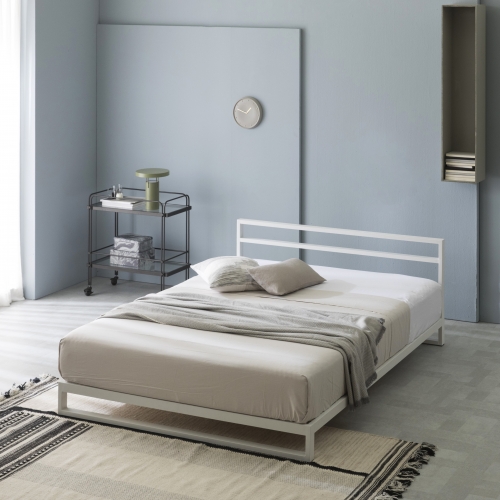 트리샤 헤드보드 침대 프레임(화이트)