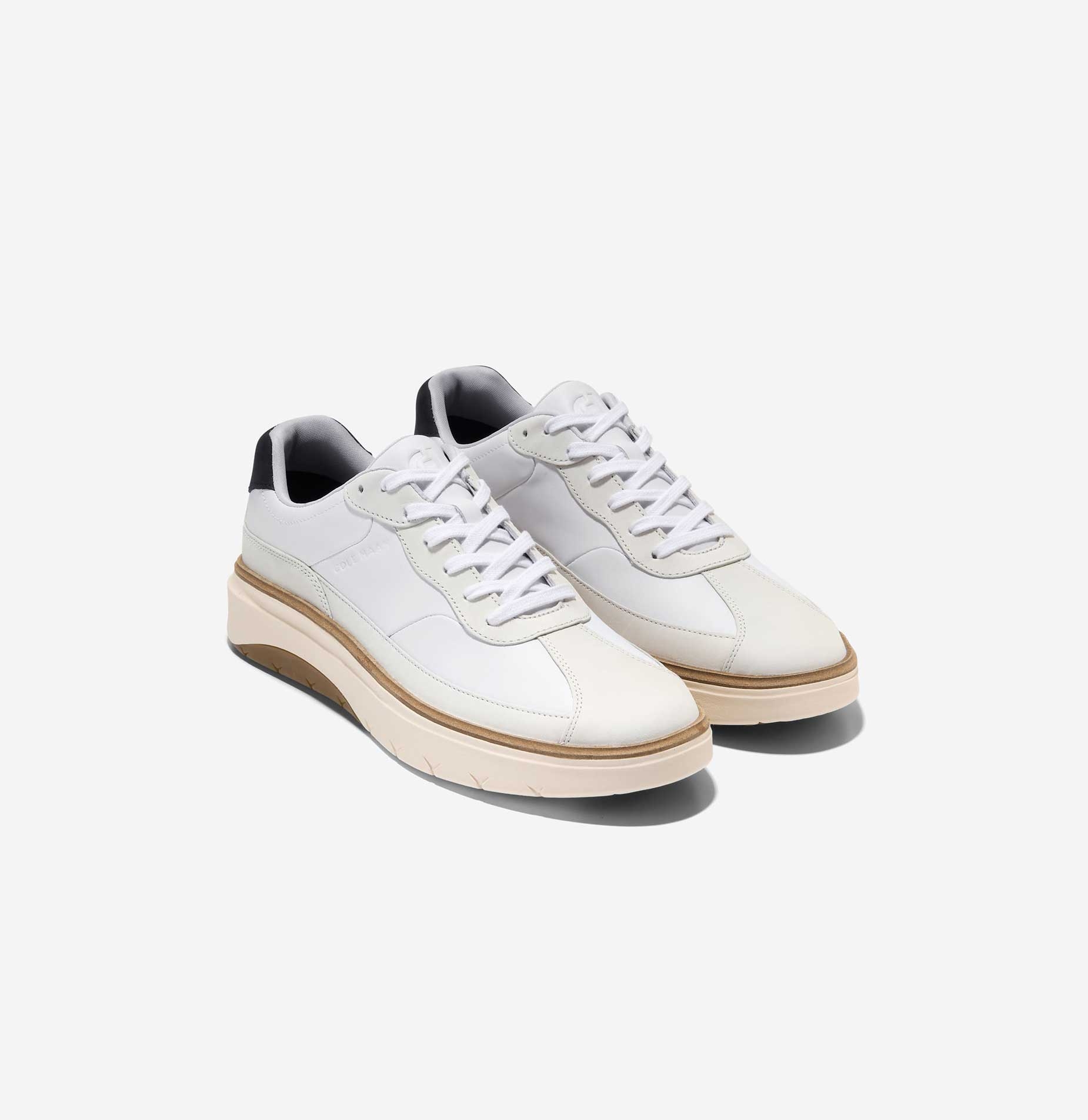 [GRANDPRØ FEATHERARC BIKE TOE SNEAKER] 흰색 남성 스니커즈 [Width:W]