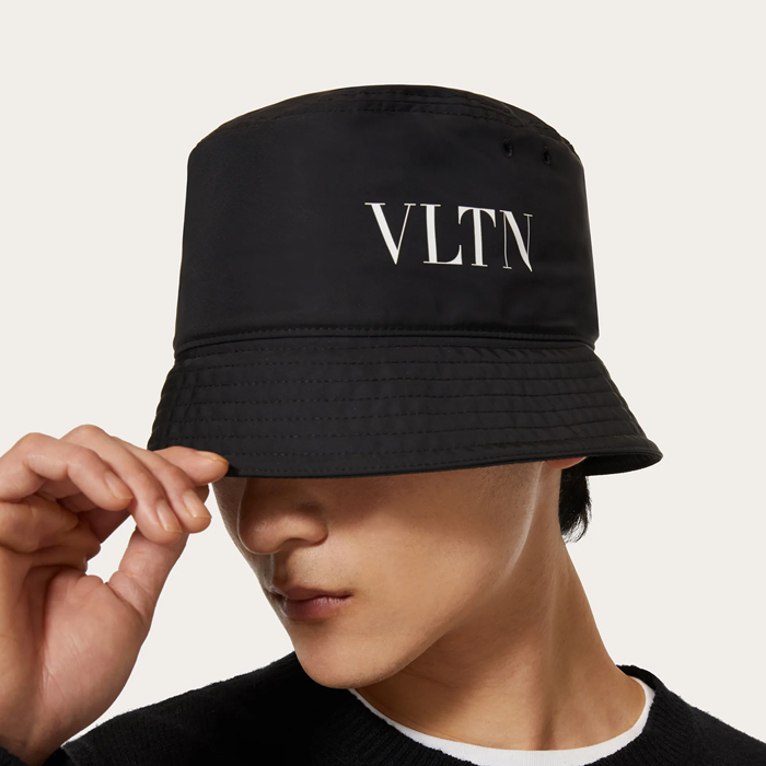 발렌티노 VLTN 버킷햇 1Y2HGA11 WWQ 0NI