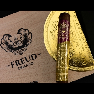 Freud Cigar 아가페 로부스토 X