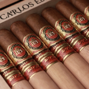 푸엔테 에이지드 셀렉션 Don Carlos Edicion de Aniversario Robusto