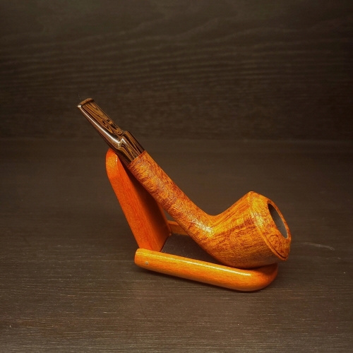Reum Canted Bulldog with Brown Cumberland Pipe