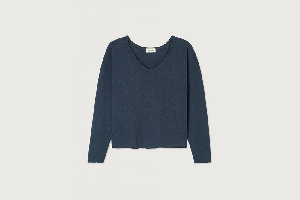 Long sleeve V neck t-shirt